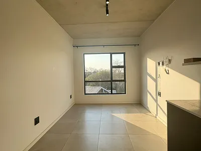 0.5 Bedroom Apartment To Rent in Johannesburg - Z7dH.webp