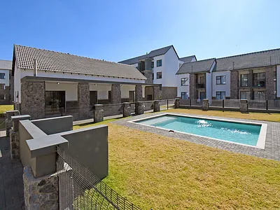 2 Bedroom Apartment For Sale in Kempton Park - img