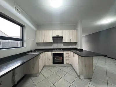 2 Bedroom Apartment To Rent in Benoni - 7I4p.webp