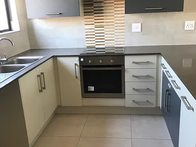 2 Bedroom Apartment To Rent in Midrand - QeBN.webp