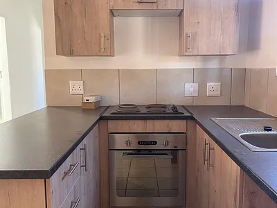 2 Bedroom Apartment To Rent in Roodepoort - ywxP.webp