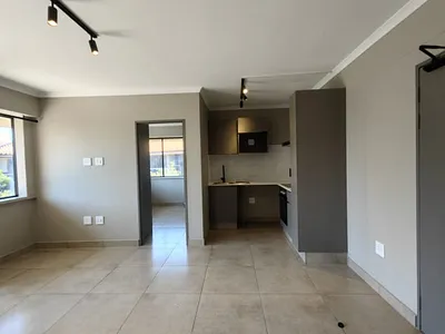2 Bedroom Apartment To Rent in Bedfordview - img