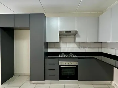 2 Bedroom Apartment To Rent in Bedfordview - img