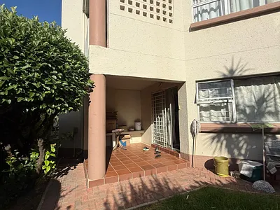 1 Bedroom Apartment For Sale in Bedfordview - CXbO.webp