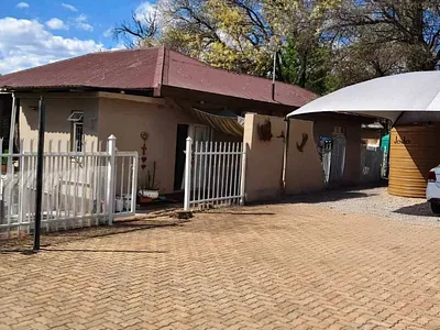 4 Bedroom House For Sale in Thabazimbi - hh25.webp