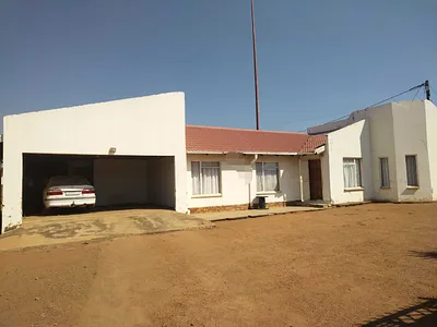 4 Bedroom House For Sale in Soshanguve FF, Soshanguve - WugS.webp