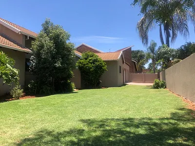 5 Bedroom House For Sale in Akasia - BEO6.webp