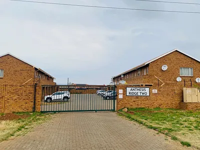 1 Bedroom Apartment For Sale in Pretoria - MV1z.webp