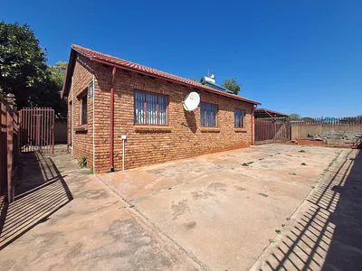 2 Bedroom House For Sale in Pretoria - sv8u.webp