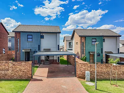 3 Bedroom House For Sale in Nietgedacht AH, Randburg - Sfzv.webp