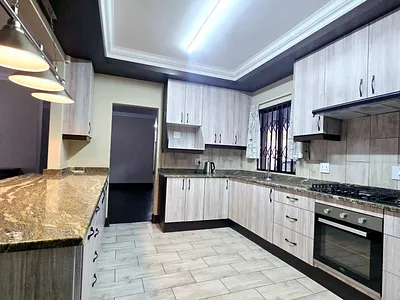 4 Bedroom House To Rent in Pretoria - z8dV.webp