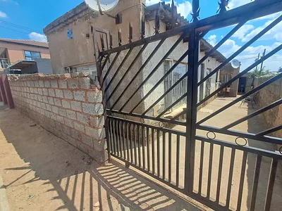 3 Bedroom House For Sale in Midrand - Dbxz.webp