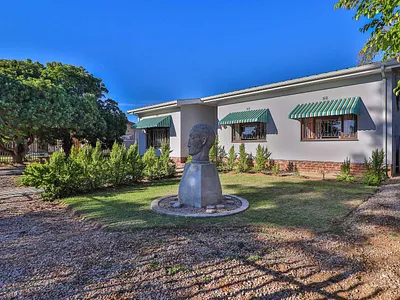 4 Bedroom House For Sale in Hartenbos - N3AP.webp