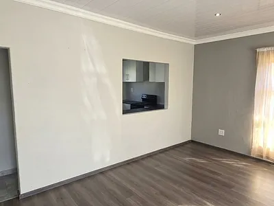 2 Bedroom House For Sale in Cape Town - tDUi.webp