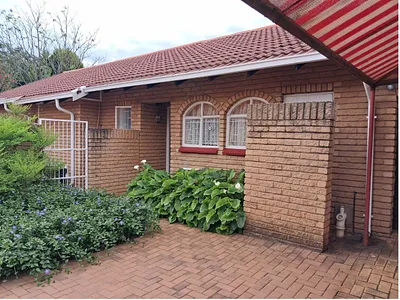 3 Bedroom Townhouse For Sale in Potchefstroom - oVxR.webp