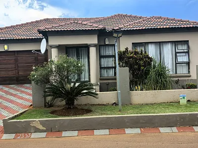 3 Bedroom House For Sale in Akasia - gO06.webp