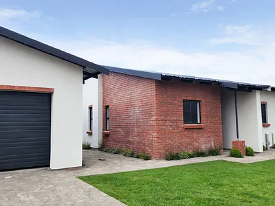 3 Bedroom House For Sale in Waterkloof AH, Rustenburg - Zlsp.webp