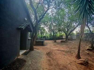 2 Bedroom House To Rent in Steelpoort - m35Y.webp