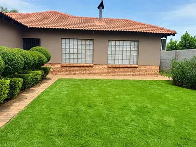 3 Bedroom House To Rent in Waterkloof AH, Rustenburg - img