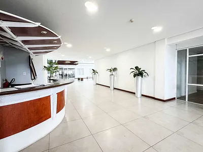 Commercial Property To Rent in Cape Town - img