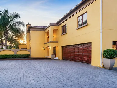 4 Bedroom House For Sale in Hartbeespoort - Iqyt.webp