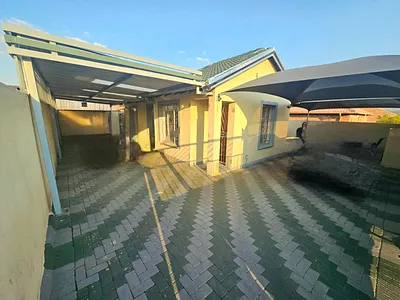 3 Bedroom House For Sale in Pretoria - img