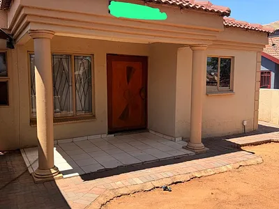 4 Bedroom House For Sale in Soshanguve VV, Soshanguve - qbE4.webp