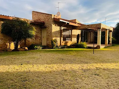 2 Bedroom House For Sale in Springs - ToKM.webp