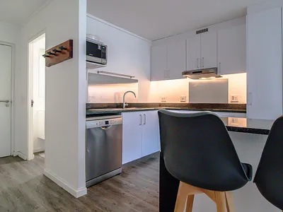 2 Bedroom Apartment For Sale in Cape Town - LrHe.webp