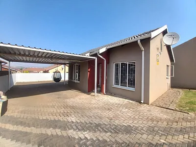2 Bedroom House For Sale in Pretoria - NdD5.webp