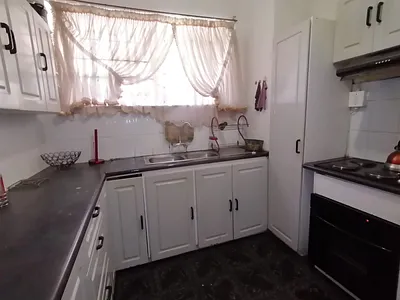1 Bedroom Apartment For Sale in Johannesburg - Yq0W.webp