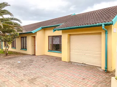 3 Bedroom House For Sale in Mossel Bay - JfIE.webp