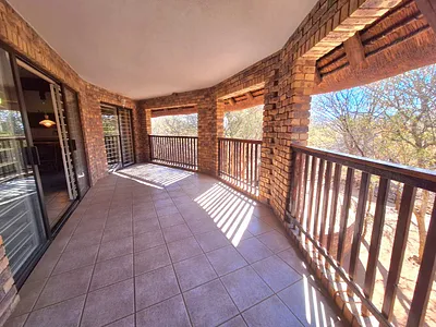 5 Bedroom House For Sale in Leeupoort - 1KxO.webp