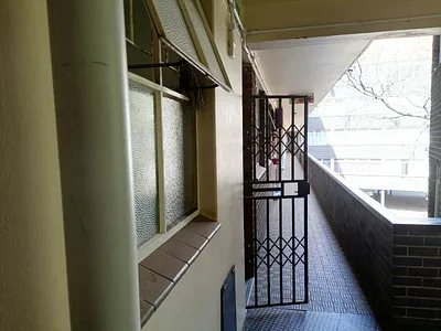 2 Bedroom Apartment For Sale in Pretoria - zZ8L.webp