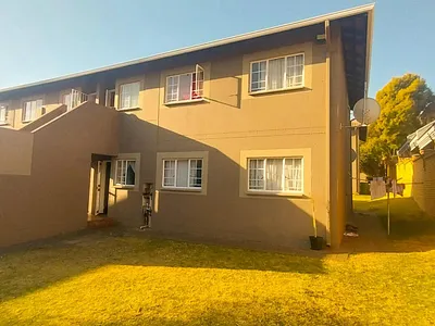3 Bedroom Apartment For Sale in Centurion - O5s3.webp