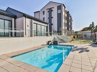 2 Bedroom Apartment For Sale in Midrand - IzwJ.webp
