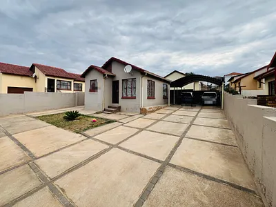 2 Bedroom House For Sale in Pretoria - d95f.webp