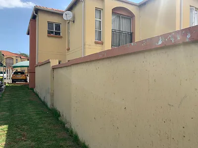 1 Bedroom Apartment For Sale in Johannesburg - phhD.webp