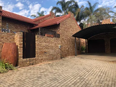3 Bedroom House To Rent in Erasmuskloof, Pretoria - img