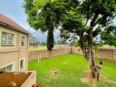1 Bedroom Apartment For Sale in Johannesburg - FxOm.webp
