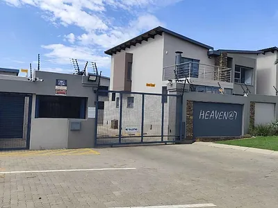 3 Bedroom Townhouse For Sale in Kempton Park - NxPl.webp