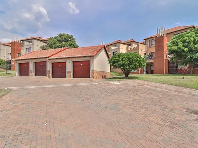 2 Bedroom Apartment For Sale in Midrand - wMOJ.webp