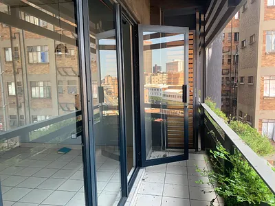 1 Bedroom Apartment For Sale in Johannesburg - hUya.webp