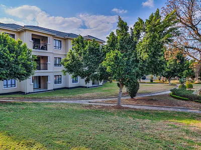 2 Bedroom Apartment For Sale in Broadacres, Sandton - ofcD.webp