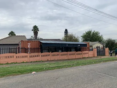 3 Bedroom House For Sale in Johannesburg - k6tW.webp