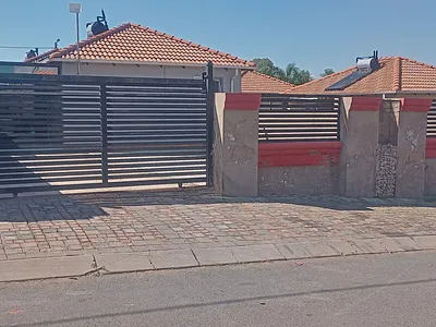 2 Bedroom House For Sale in Pretoria - GegE.webp