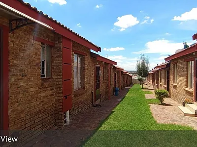 2 Bedroom Apartment For Sale in Centurion - Ebq7.webp