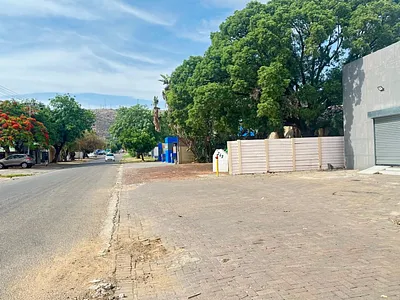 Commercial Property For Sale in Pretoria - xO4Q.webp