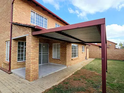 3 Bedroom Townhouse For Sale in Pretoria - b0sO.webp
