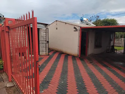 2 Bedroom House For Sale in Ga-rankuwa Unit 25, Ga-rankuwa - Kohu.webp